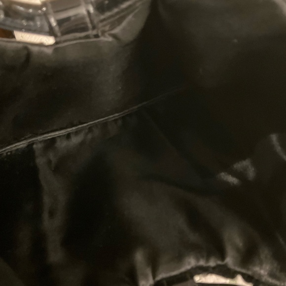 Black Handbag - Picture 3 of 6